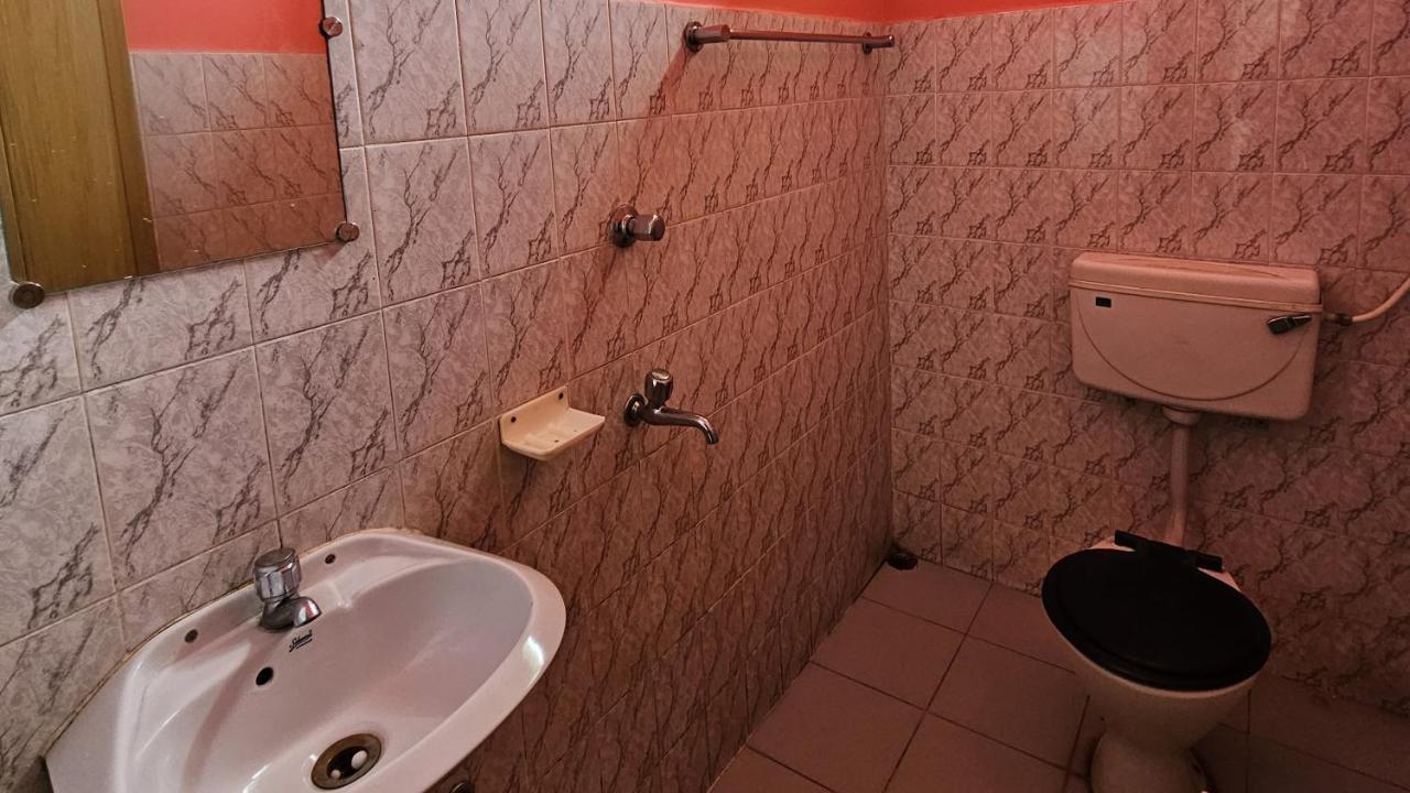 Jorhāt Hotel Rishiraj מראה חיצוני תמונה